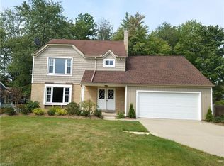 31826 S Roundhead Dr, Solon, OH 44139