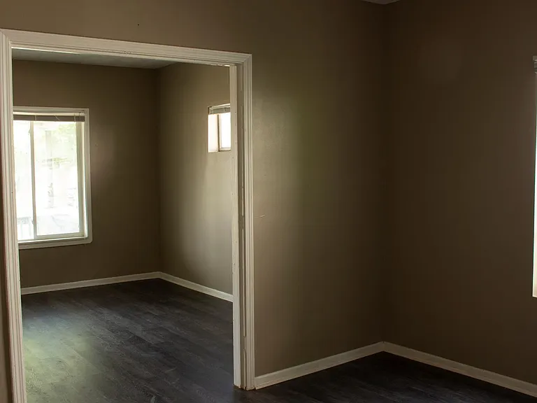1103 N Keystone Ave — Photo 6