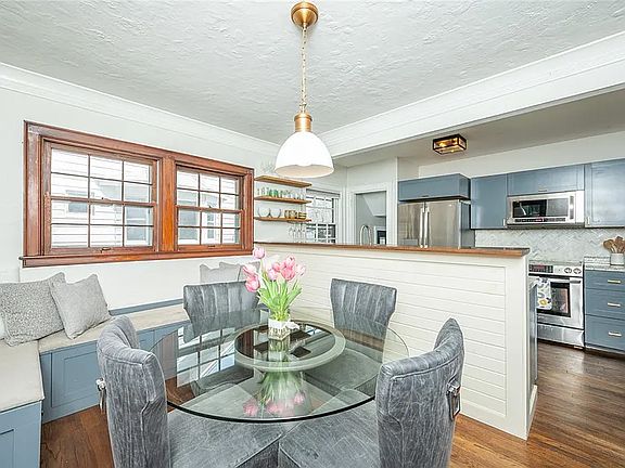 3rd image of 2509 Raymond Dr
