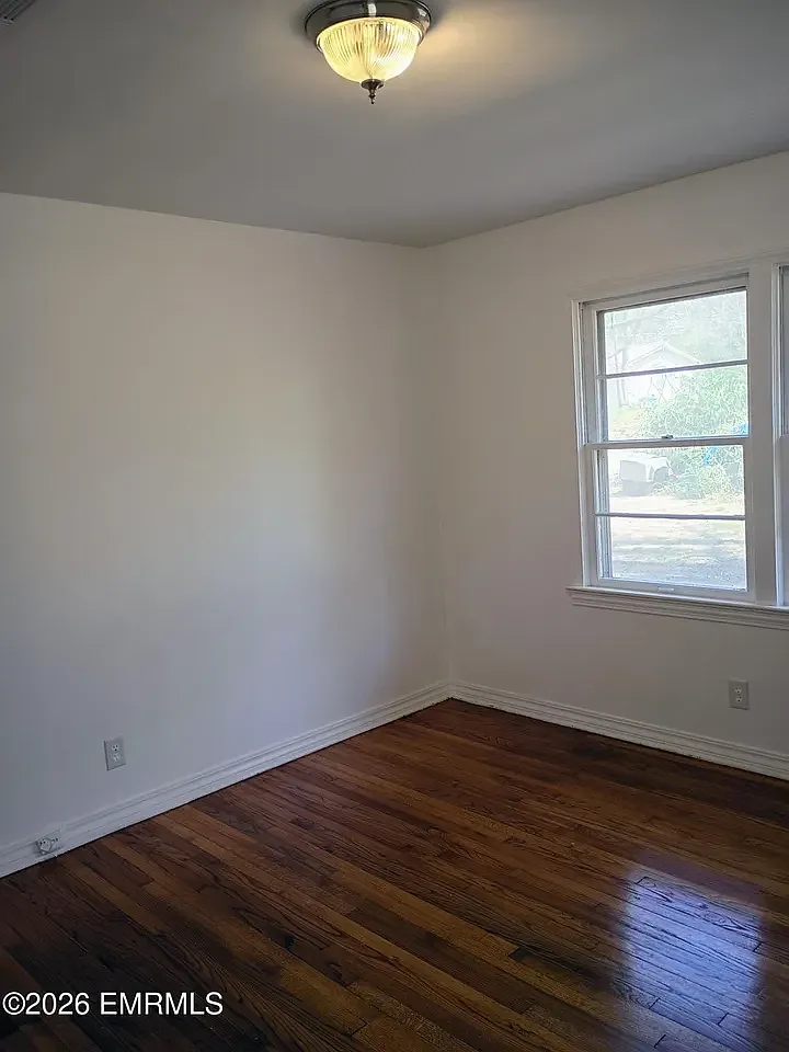 3 bed, 1363 sqft, $1,500 — Photo 2