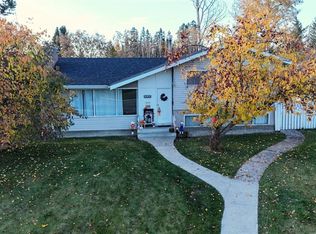 4354 S 9th Ave, Edson, AB T7E 1B4