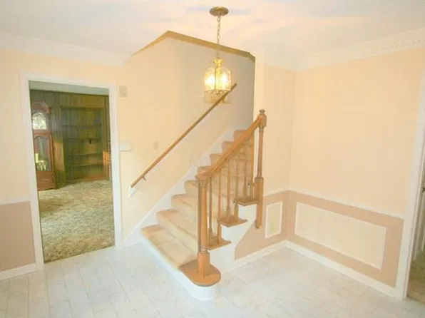 110 Country Pl, Cordova, TN 38018