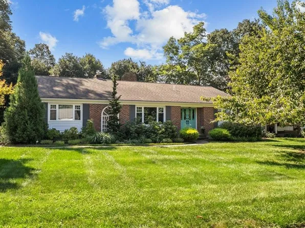 18 Hanley Farm Rd #18, Warren, RI 02885