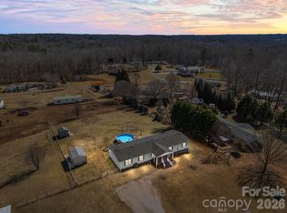 1024 Rogue Ct, Kannapolis, NC 28081