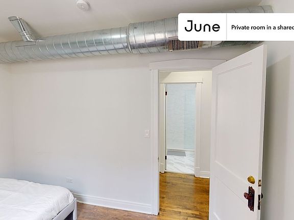 3rd image of 2252 N Lawndale Ave #B
