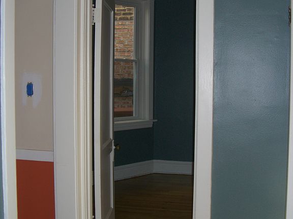 3rd image of 4243 N Lincoln Ave