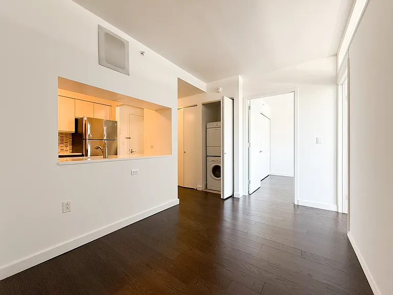 310 E 2nd St #7L — Photo 11