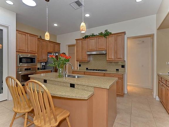 5th image of 16010 Ternglade Dr