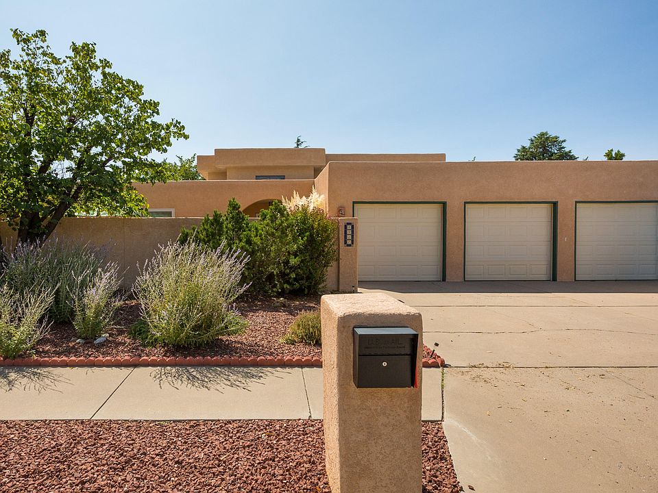 1st image of 4917 Calle De Tierra NE
