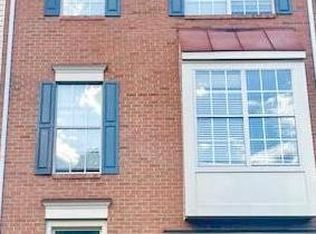 6360 Dakine Cir, Springfield, VA 22150