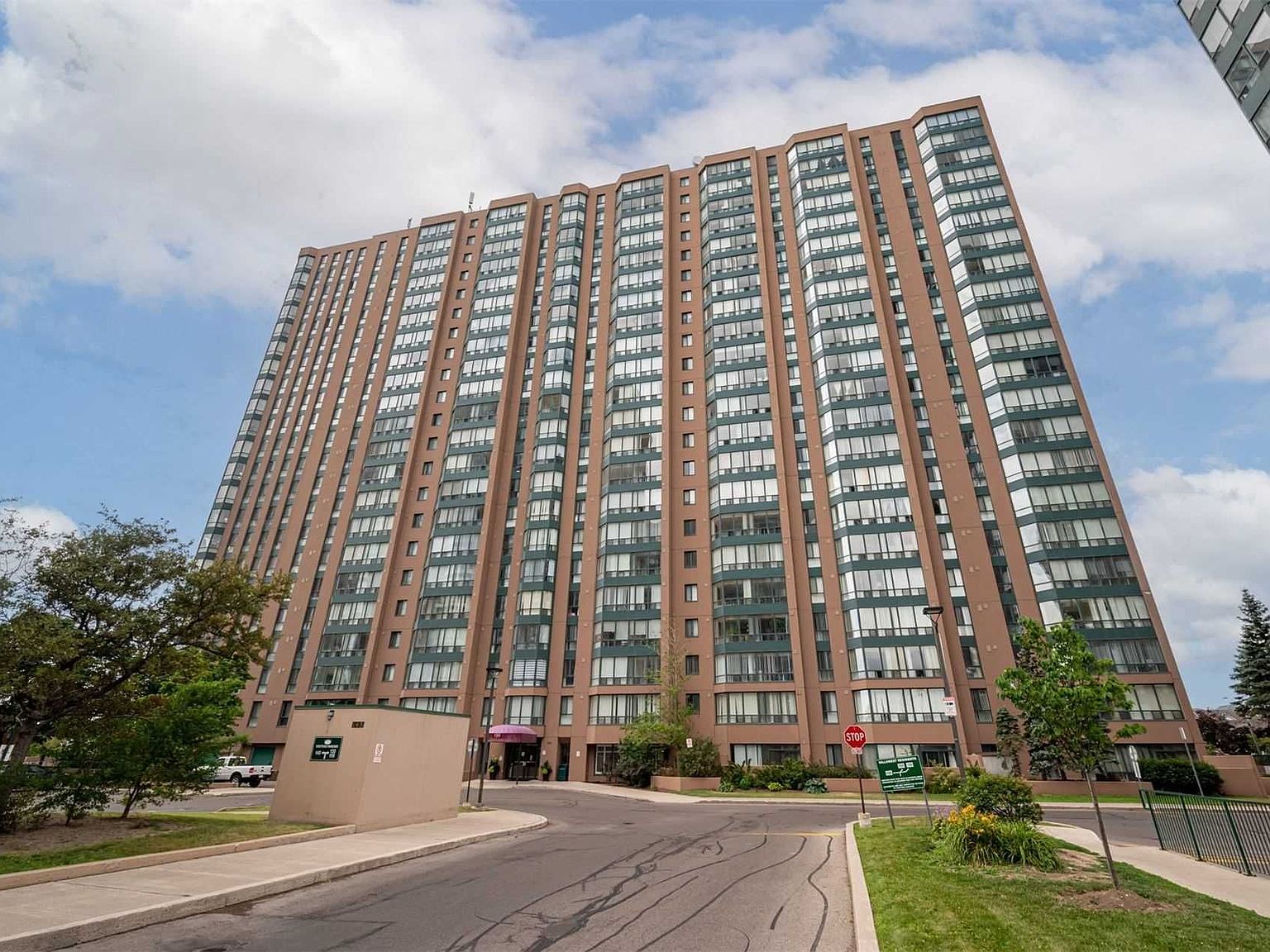 155 Hillcrest Ave 1113, Mississauga, ON L5B 3Z2 Zillow
