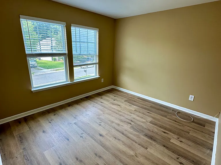 15713 Lakepoint Forest Dr — Photo 13