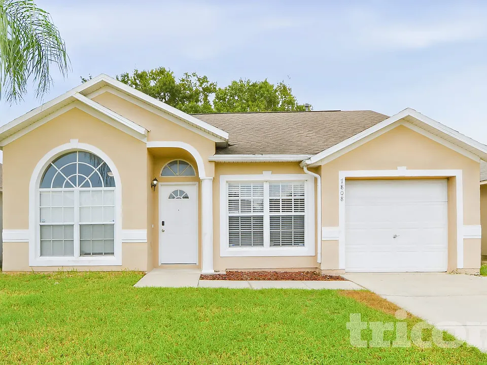 7808 Hidden Hollow Dr