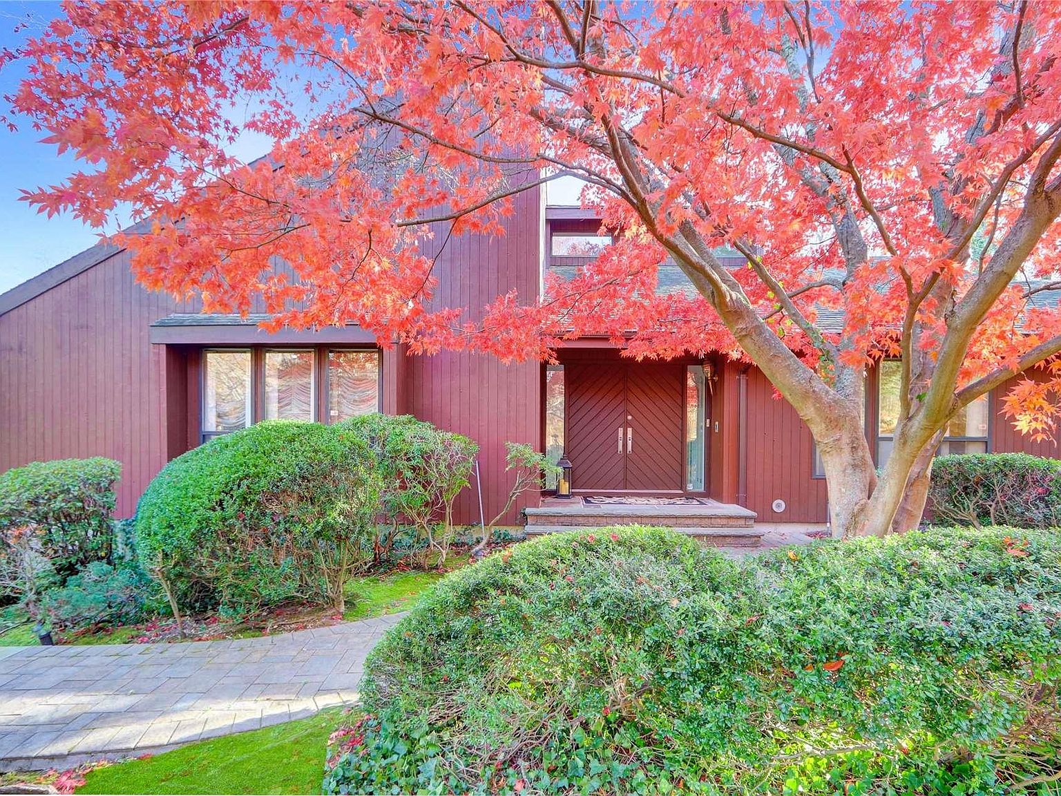 22 Candlewood Path, Dix Hills, NY 11746 | Zillow
