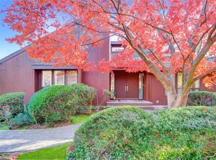22 Candlewood Path, Dix Hills, NY 11746