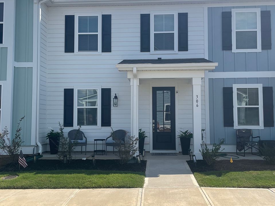 1st image of 306 Gauley St