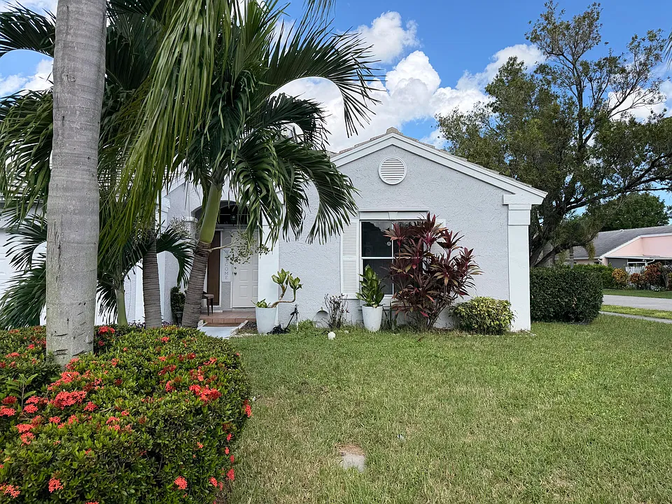 5305 NW 54th St