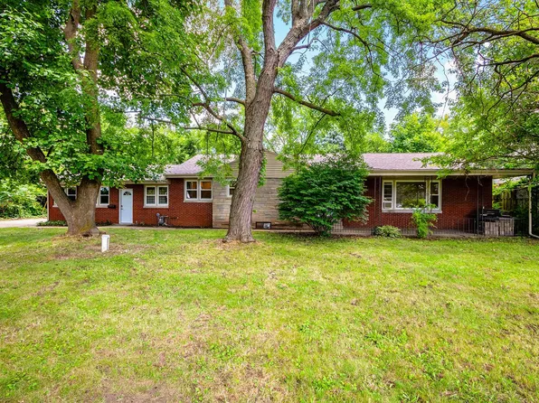 1817 S 11th St, Niles, MI 49120