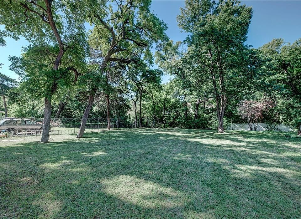 1st image of 3526 Shady Hollow Ln