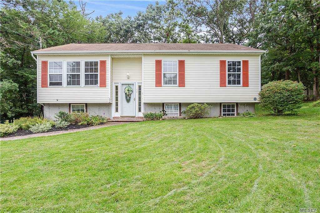 48 Barbara Ln, Medford, NY 11763 Zillow