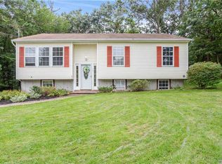 48 Barbara Ln, Medford, NY 11763