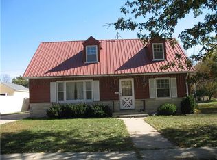 1000 S Johnson St, Charles City, IA 50616