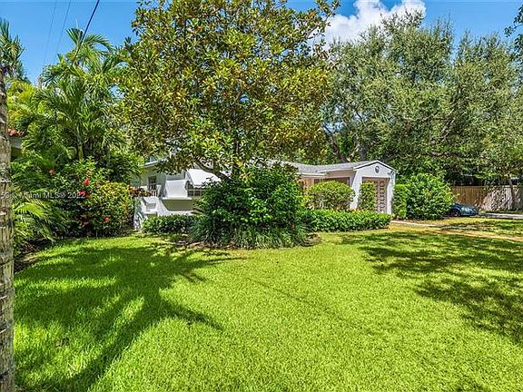 3rd image of 4214 Braganza Ave