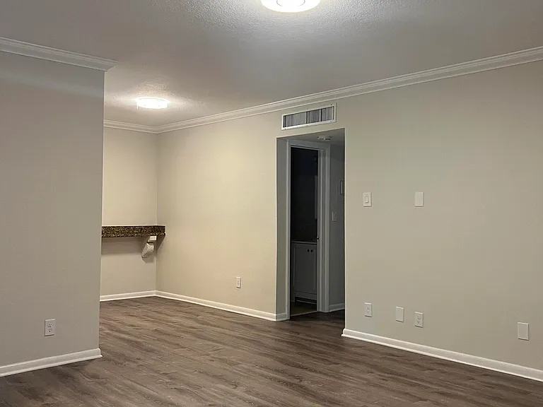 3550 NW 8th Ave #808 — Photo 5