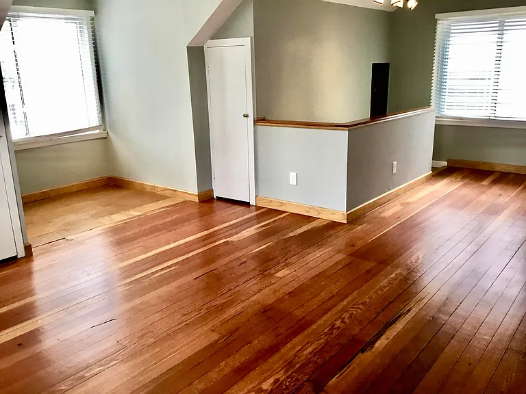 520 S Kenwood Ave — Photo 8