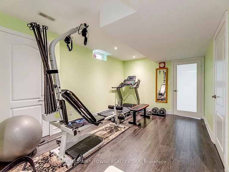 2481 Taylorwood Dr — Photo 45
