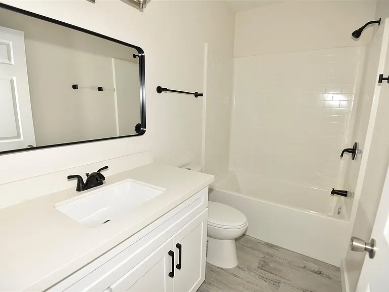 4322 Allen St — Photo 12