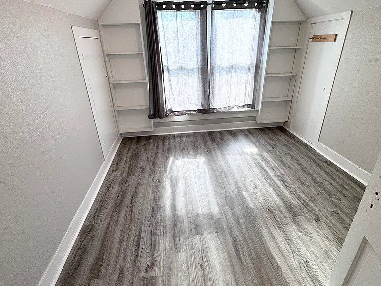 108 N Main St — Photo 18