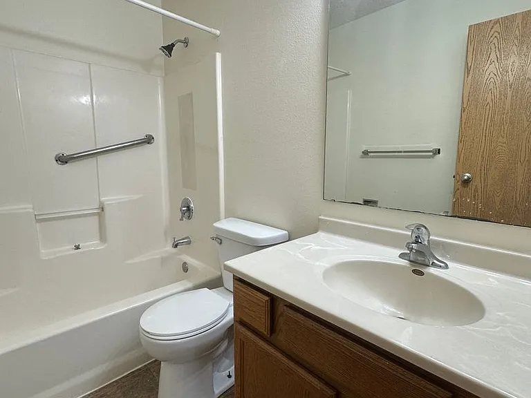 1212 34th Street Cir S — Photo 14