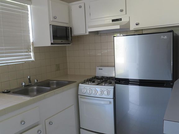 3rd image of 5335 Harmony Ave APT 2