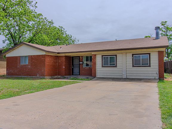 3rd image of 2620 Crescent Dr