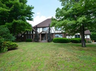 111 Forest Hills Dr, Hazleton, PA 18201