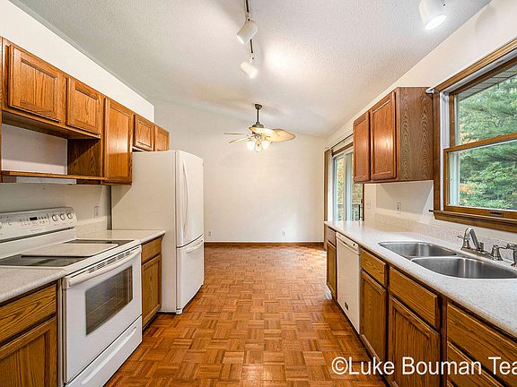 3rd image of 14064 Payne Forest Ave