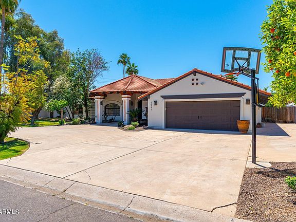3rd image of 5541 E Crocus Dr