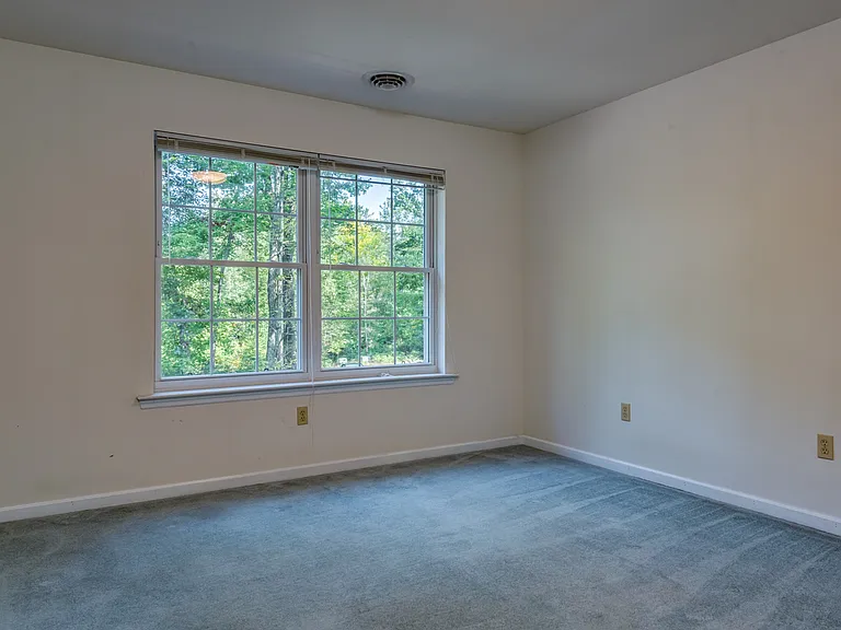80 Hillbrook Dr — Photo 15