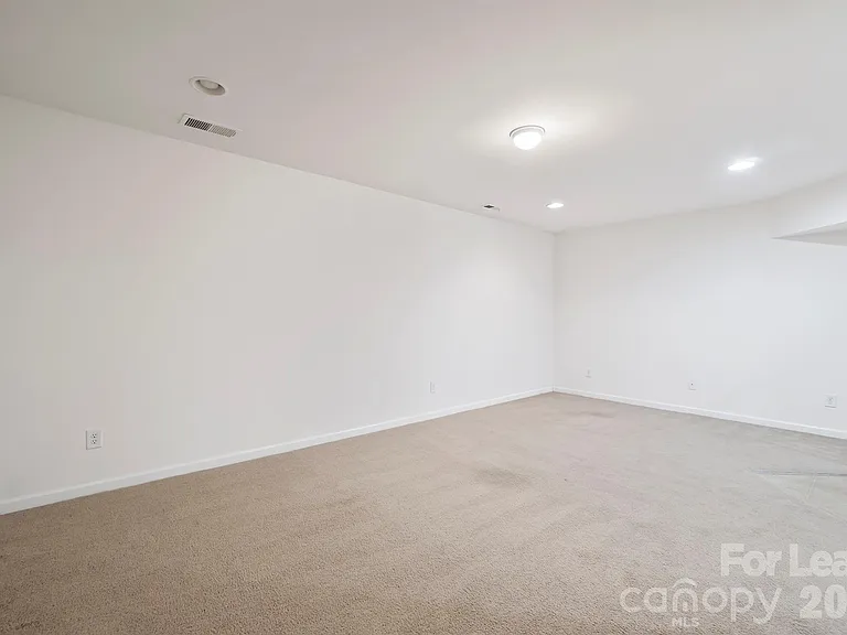 413 Armour St — Photo 25