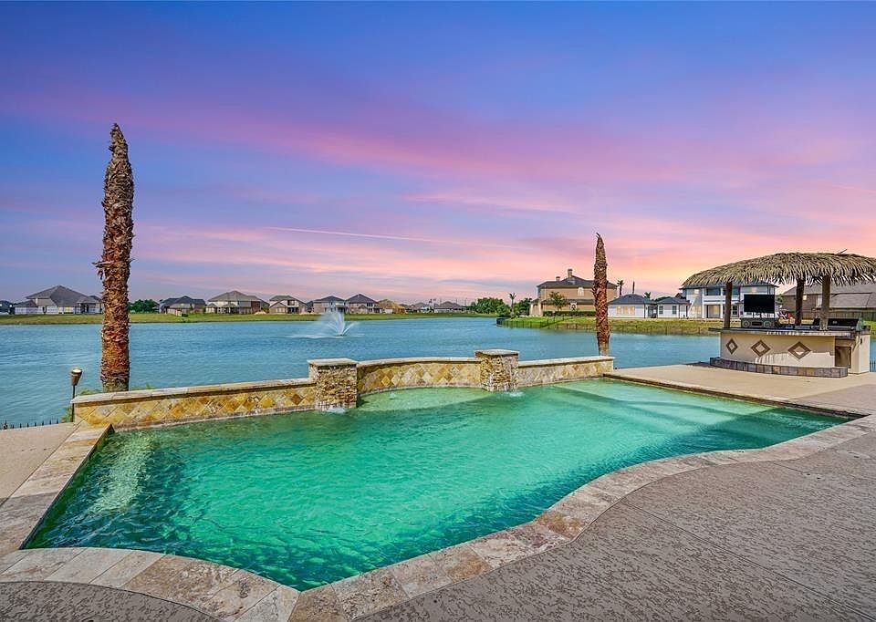 1st image of 8 Cypress Point Ct