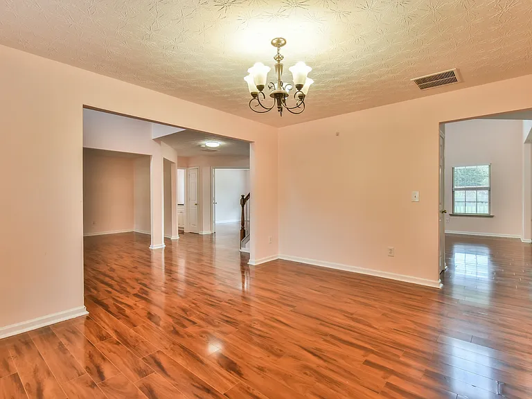 778 Roxholly Ln — Photo 11