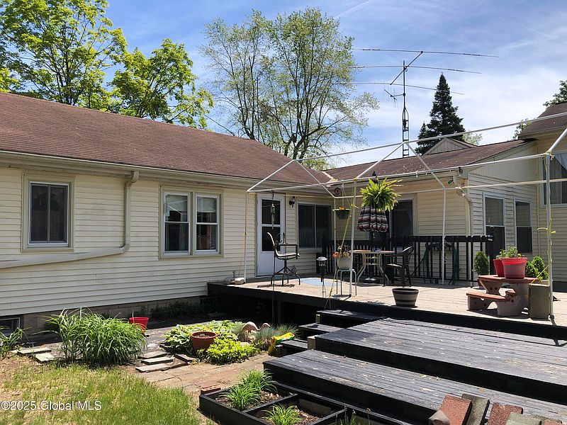 4th image of 607 Gansevoort Road