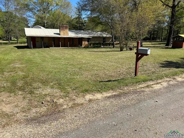 74 County Road 1120 W, Maud, TX 75567