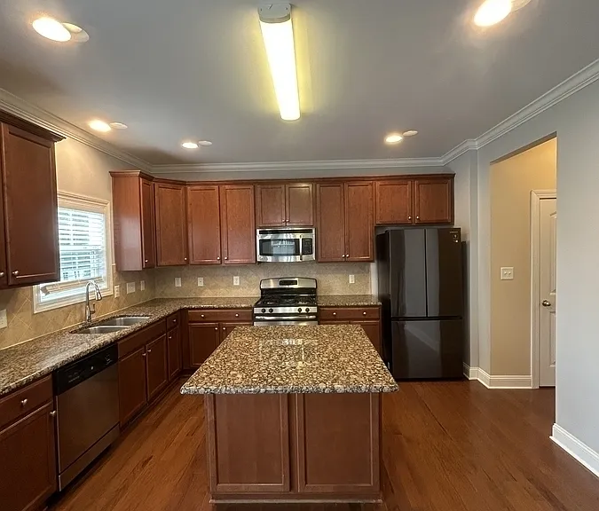 1005 Brintons Mill Ln — Photo 8