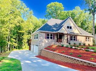 14922 August Ln, Charlotte, NC 28227