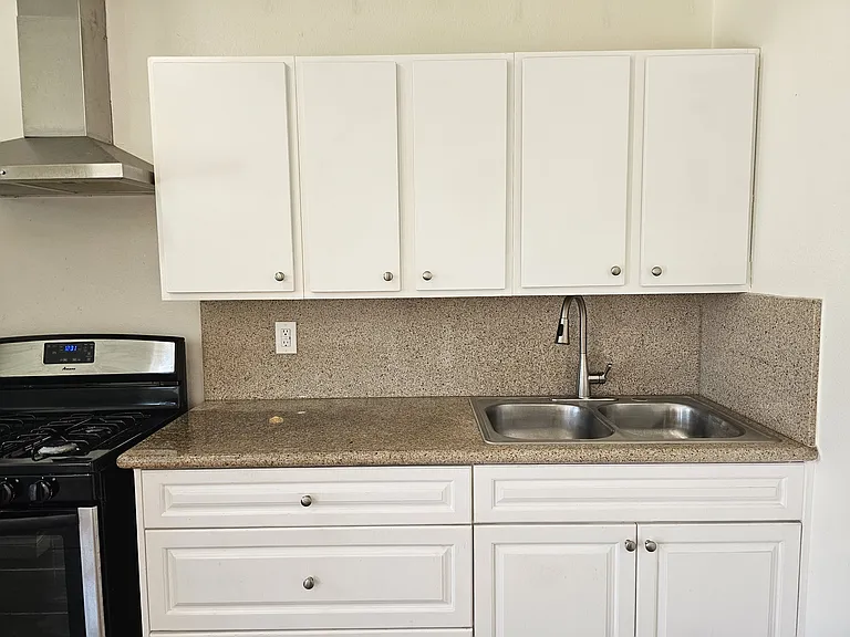 1610 S Orange Dr #1612-1/2 — Photo 5