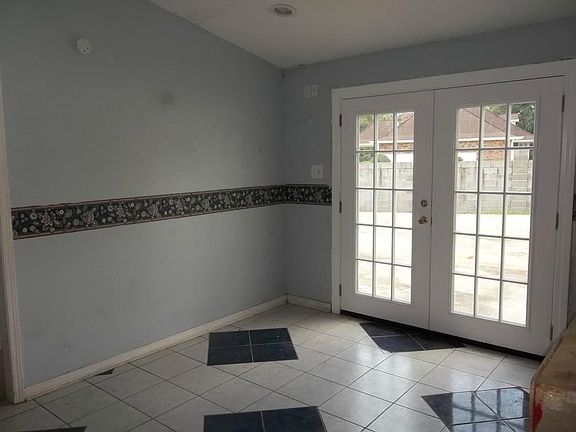5th image of 6207 General Meyer Ave