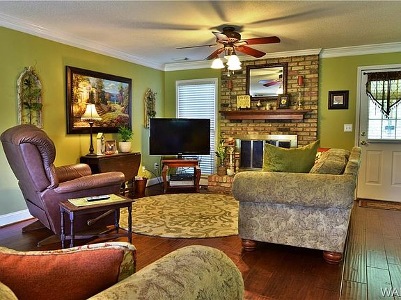 2nd image of 12595 Hickory Dr