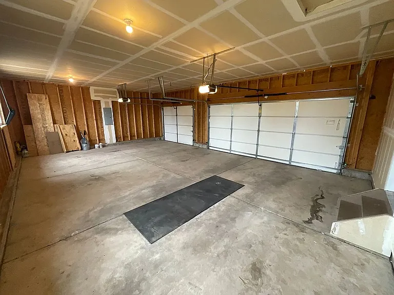 Oversized 3 car garage to fit your tools or workshop!